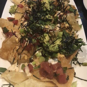 Yard House - Poke Nachos - Bars Near Me - Roseville, California