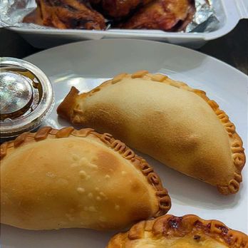 Fugazzeta Pizza & Empanadas - Empanadas and wings - Pizza Near Me - Las Vegas, Nevada Fugazzeta Pizza & Empanadas - Empanadas and wings - Pizza Near Me - Las Vegas, Nevada