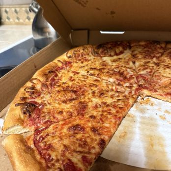 Boomer's Wall Street Pizza - 18" Cheese Pizza - Pizza Near Me - Sandy, Oregon Boomer's Wall Street Pizza - 18" Cheese Pizza - Pizza Near Me - Sandy, Oregon
