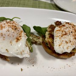 Neutral ground Bar And Kitchen - Eastern Shore Benedict (no hollandaise)
