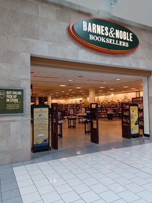 Barnes & Noble by null