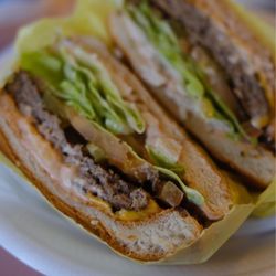 G&D Burgers  - Cheeseburger