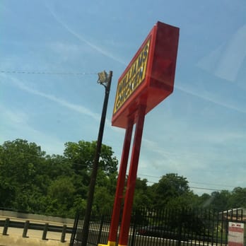 William's Fried Chicken - a sign for a restaurant - Chicken Shop Near Me - Dallas, Texas William's Fried Chicken - a sign for a restaurant - Chicken Shop Near Me - Dallas, Texas