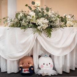 Flowers by Danielle - Multipurpose arch spray for sweetheart table