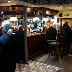 Nelsons Tavern - Geiles Pub .Super Atmosphäre.Gutes John Smith .Lecker