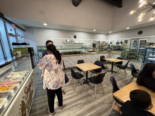 Suzie's Pastry Shoppe by null