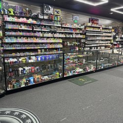 Smoke N Cell - Super dope spot!! They have everything that you're looking for. Check them out if you are in the need. Store manager was super dope!