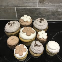 Maggie's Cake Couture - Yummy cupcakes