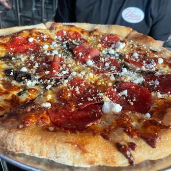 Barbaro - New York-Style Medium 14" - Pizza Near Me - San Antonio, Texas