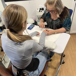 Colorboxx Salon - Expert manicure!