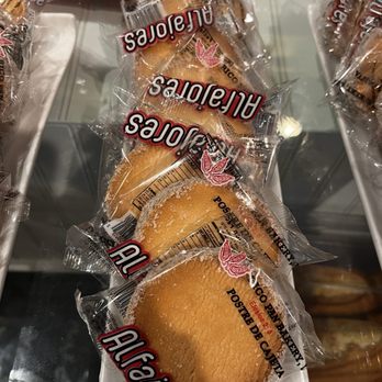 Casa Del Alfajor - Torta de Aguacate - Coffee & Tea Near Me - Concord, California