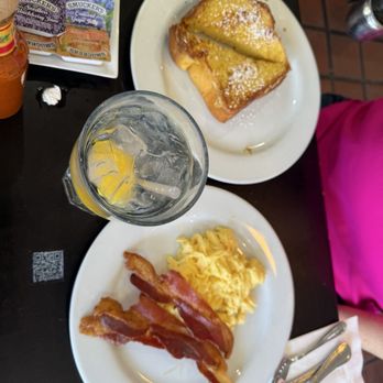 Bea Bea's - This was $25!? On what planet? And the French toast is blah. - Coffee & Tea Near Me - Burbank, California Bea Bea's - This was $25!? On what planet? And the French toast is blah. - Coffee & Tea Near Me - Burbank, California