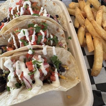 The Yardery - Bars Near Me - Mount Dora, Florida