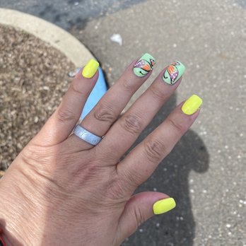 Devon's Nails - Spring nails - Nail Salons Near Me - Folsom, California