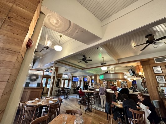 Grand Isle Restaurant by null