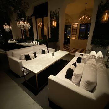 RH Rooftop Restaurant at RH West Palm - Beautifully decorated tables - Wine Bars Near Me - West Palm Beach, Florida RH Rooftop Restaurant at RH West Palm - Beautifully decorated tables - Wine Bars Near Me - West Palm Beach, Florida