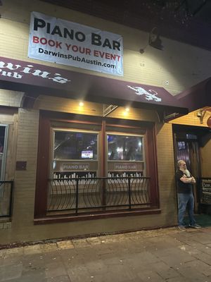 Darwin's Piano Bar by null