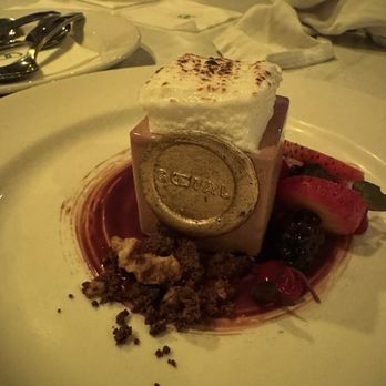 Social Restaurant - S'mores Brownie - Tapas Bars Near Me - San Juan, Puerto Rico Social Restaurant - S'mores Brownie - Tapas Bars Near Me - San Juan, Puerto Rico