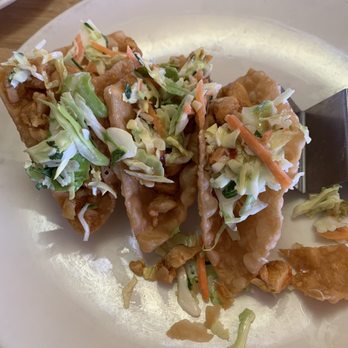 Applebee's Grill + Bar - yummy - Chicken Wonton Tacos - Sports Bars Near Me - Cumming, Georgia
