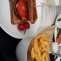 Ellis Gourmet Burger