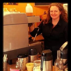 Shawnigan House coffee and chocolate - A community-driven coffee and chocolate shop serving locally roasted coffee, in-house chocolates and Cowichan Valley Teas.