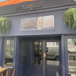 Coqbull - Entrance