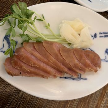 度小月 - Taiwanese sausage ... very meh - Taiwanese Near Me - Hong Kong, HK