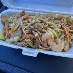 Asian Cuisine - Vietnamese Stir Fry, got it spicy with chicken and shrimp delicious