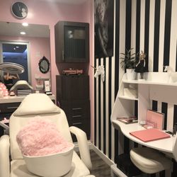 Pink Ink Makeup - Private Salon for relaxed atmosphere.