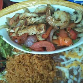 Miguel's Cocina - Shrimp fajita plate - Mexican Near Me - Coronado, California