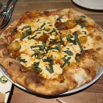 Yard House - Margherita pizza - New American Near Me - Sacramento, California Yard House - Margherita pizza - New American Near Me - Sacramento, California