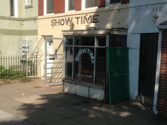 Showtime Lounge by null