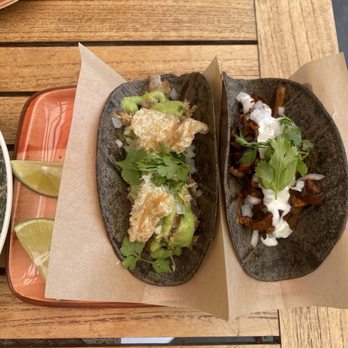 Butterfly - Tacos de carnitas y de hongos - Tapas/Small Plates Near Me - Culver City, California Butterfly - Tacos de carnitas y de hongos - Tapas/Small Plates Near Me - Culver City, California