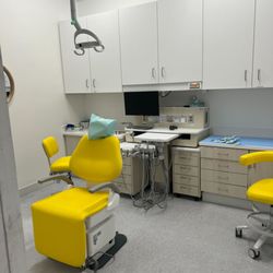 Lynn Valley Orthodontics and Family Dentistry - Modern, fully equipped operatories designed for comfort and precision dental care in the heart of Lynn Valley, North Vancouver.