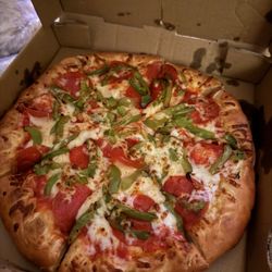 New Milenio Pizza - Pepperoni pizza