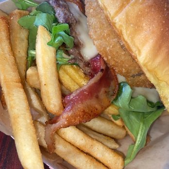 Vikings Burger & Wings - Thor burger - Food Trucks Near Me - Paramount, California