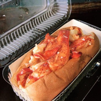 Pauli's - Hot Buttered Lobster Roll - Sandwiches Near Me - Boston, Massachusetts