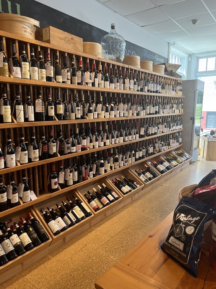 The Wine Seller Logo