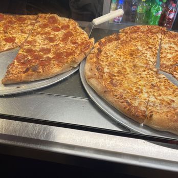 Frank's Pizza - Pepperoni and Cheese Pizza by the slice - Pizza Near Me - Houston, Texas Frank's Pizza - Pepperoni and Cheese Pizza by the slice - Pizza Near Me - Houston, Texas