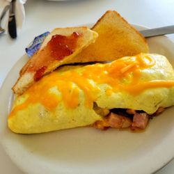 Dinky Diner - Meat Lovers omelet