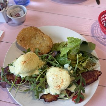 Cafe Morey's - BLT Benedict - American Near Me - Honolulu, Hawaii
