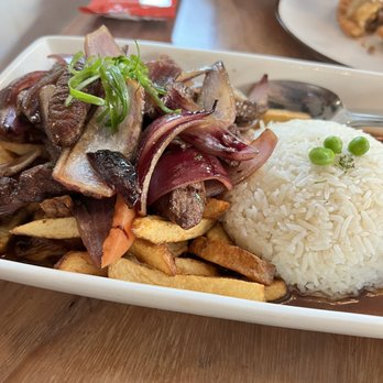 Limón - Limo Lomo saltado - Peruvian Near Me - Oakland, California