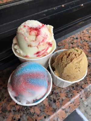 Dolly's Ices by null