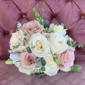 131 Le Fleur - ~ bridesmaids bouquets ~ - Florists Near Me - Marietta, Georgia
