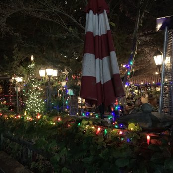 Tower Cafe - Winter decorations - Breakfast & Brunch Near Me - Sacramento, California Tower Cafe - Winter decorations - Breakfast & Brunch Near Me - Sacramento, California