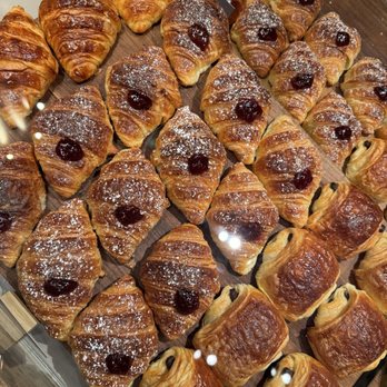 Starbucks Reserve Roastery Chicago - Coffee Roasteries Near Me - Chicago, Illinois