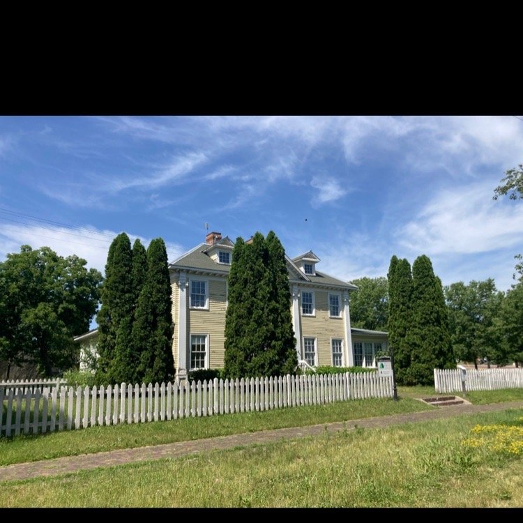 LONGFELLOW HOUSE 4800 S Minnehaha Park Dr, Minneapolis, Minnesota