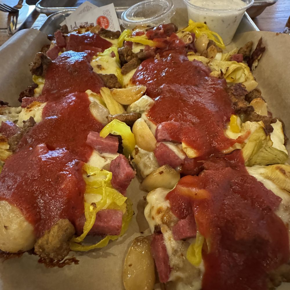 I have no idea who tosses sauce from a bucket on top of a pie once its done cooking. Oh well. I have no idea who tosses sauce from a bucket on top of a pie once its done cooking. Oh well.