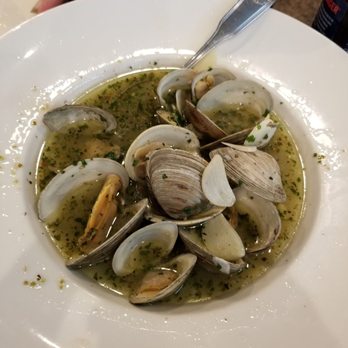 Randazzo's Clam Bar - Seafood Near Me - Brooklyn, New York