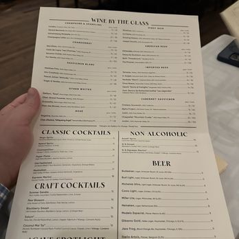 Hugo's Frog Bar & Fish House - Seafood Near Me - Chicago, Illinois